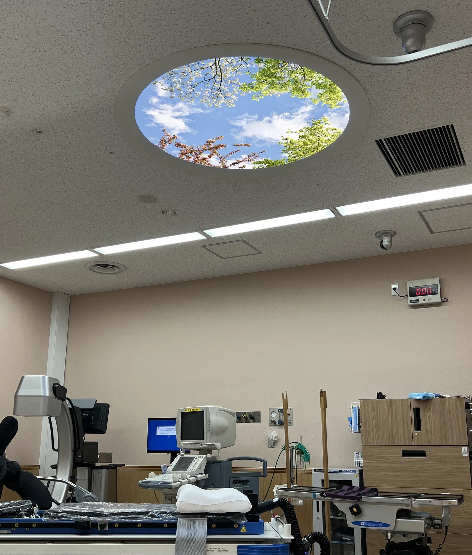 Sky Factory 5ft Apeture in RALS suite Kumamoto University Hospital